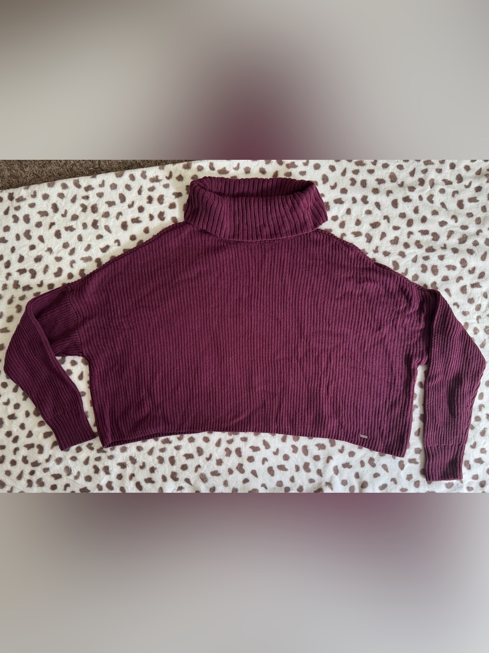 Hollister Ribbed Cropped Turtleneck Sweater - Burgundy